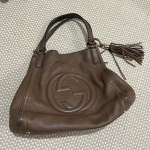 Gucci grained leather soho bag